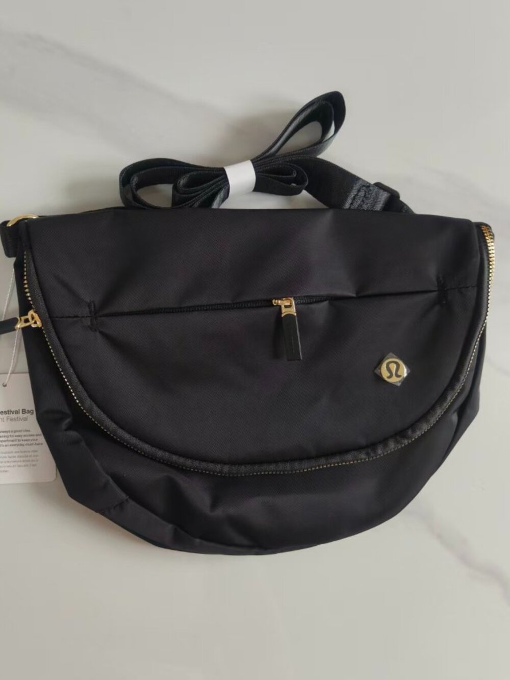 lululemon messenger bag messenger bag 5L Black/gold